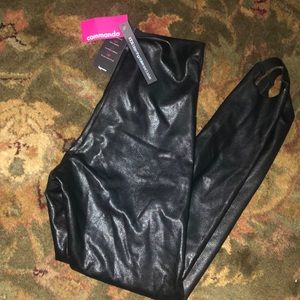 $80 COMMANDO FAUX LEATHER STIRRUP LEGGINGS